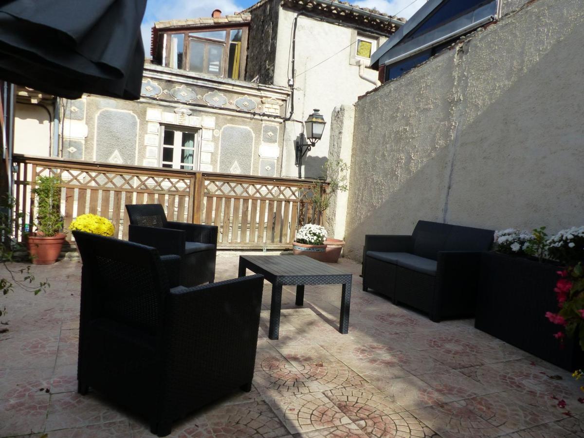 Maison Des Remparts Nichee Sous La Cite Carcassonne Esterno foto