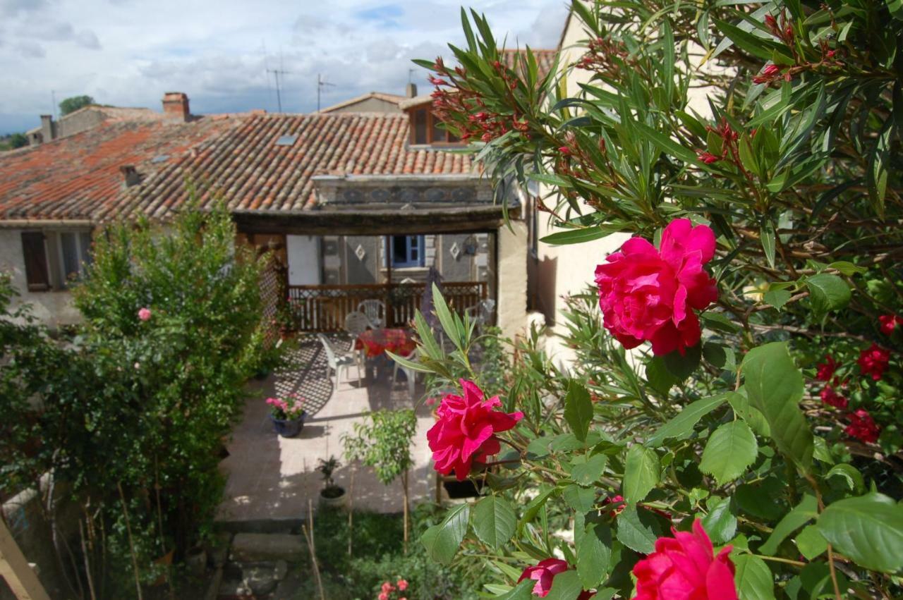Maison Des Remparts Nichee Sous La Cite Carcassonne Esterno foto